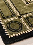 hand tufted rug with classic border